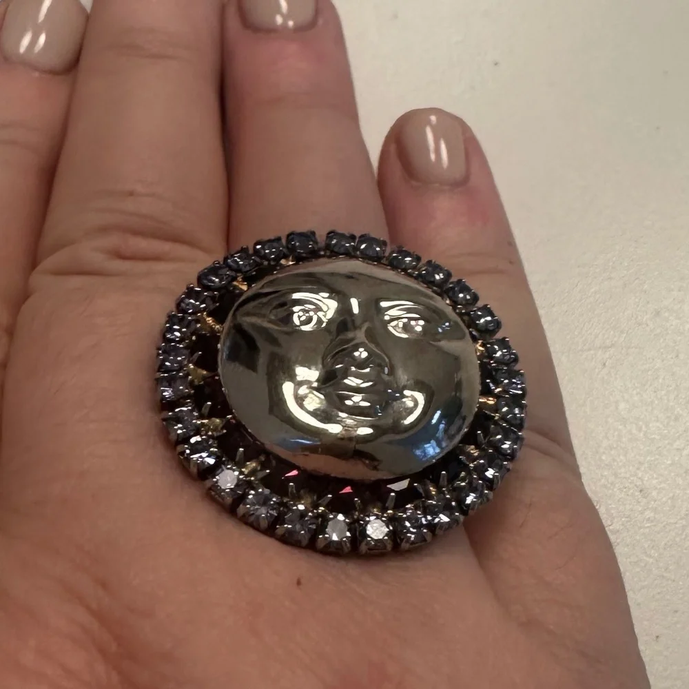 TOVA - Silver Plated Amethyst & VioletCrystal Encircled Sun Face Statement Ring - Picture 10 of 16